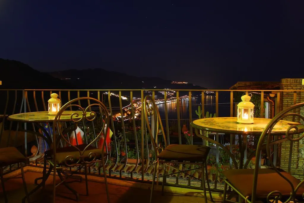 La Pensione Svizzera Taormina 3*,